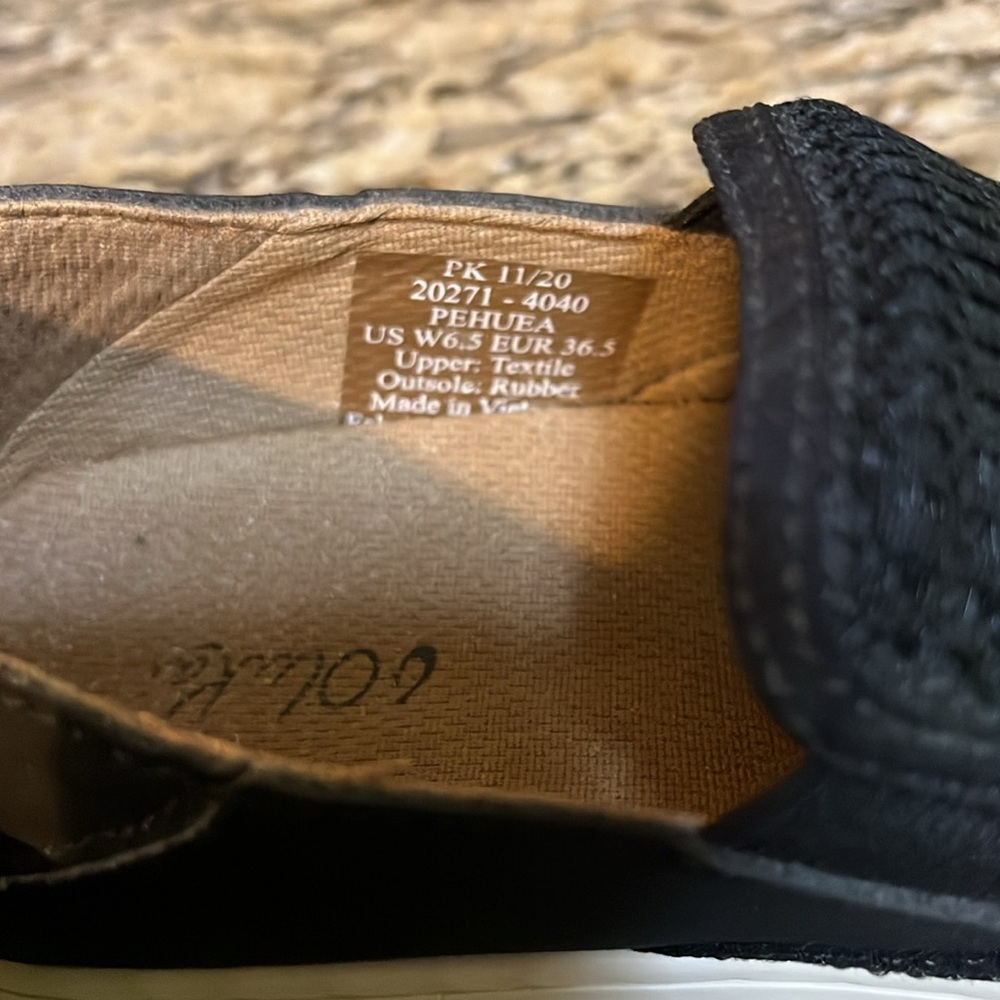 OluKai black slip-ons - Picture 7 of 7